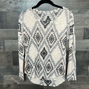 Light Weight Tan Gray and Black Ginger G Sweater